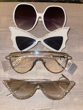 4 Pair of White/ Silver Fashion Sunglasses for Women